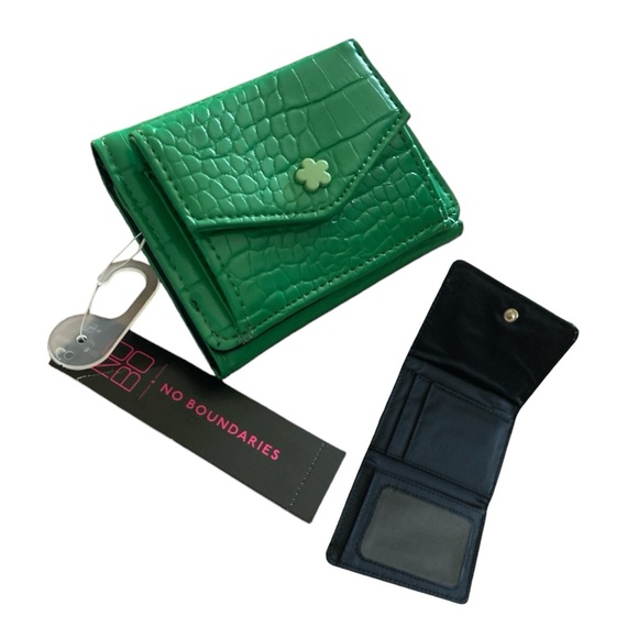 No Boundaries Croc-Style Faux-Leather Wallet - Picture 7 of 7